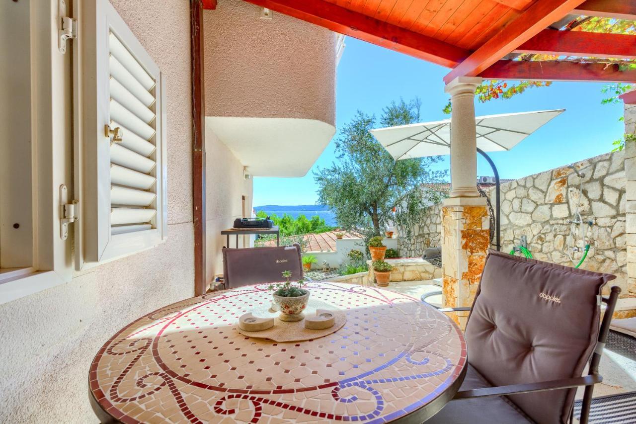 Apartments Meri Trogir Exterior photo
