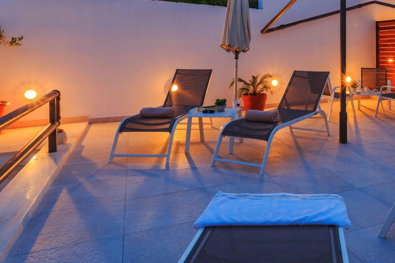 Apartments Meri Trogir Exterior photo