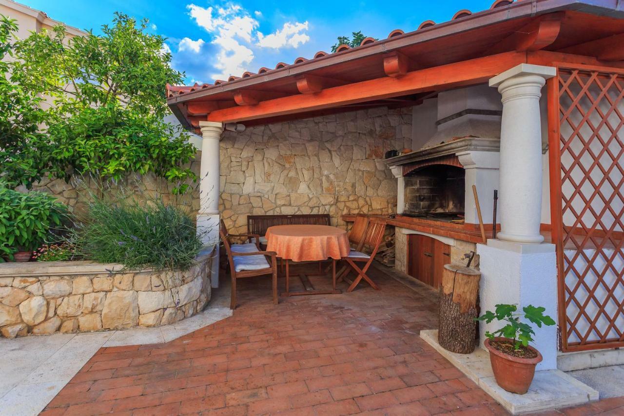 Apartments Meri Trogir Exterior photo
